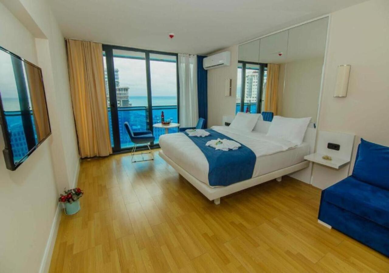 Апартаменты Holiday In Orbi Батуми Экстерьер фото